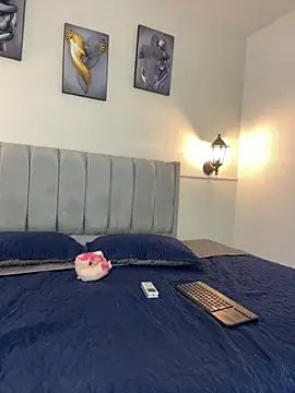 Samara Hadi  online show from September 18, 2025, 6:11 pm