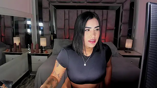 Snapshot of MaddyGray_ chatting on July 11, 2026, 6:19 pm MaddyGray online show from July 11, 2026, 6:19 pm