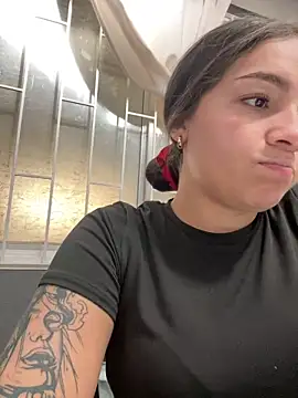 Alyha Cortes online show from February 5, 2026, 1:07 pm