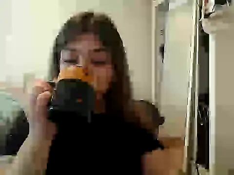 Becca B online show from May 8, 2026, 3:05 pm