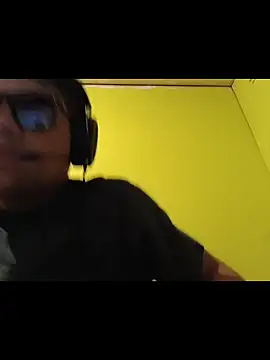 juanfritaa21 online show from October 18, 2025, 1:07 am