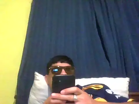 juanfritaa21 online show from September 13, 2025, 2:44 am