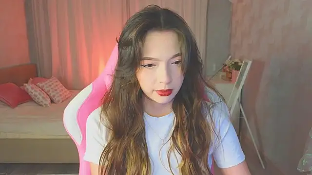 yuna sunshy online show from September 8, 2025, 9:03 pm