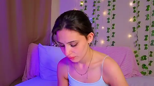 Snapshot of Forever_Smiler chatting on July 24, 2026, 9:44 pm Forever Smiler online show from July 24, 2026, 9:44 pm