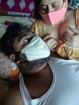 Snapshot of indiancouple659 chatting on March 3, 2026, 6:42 am indiancouple659 online show from March 3, 2026, 6:42 am