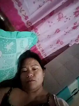 DignaRocero online show from February 19, 2026, 6:05 pm