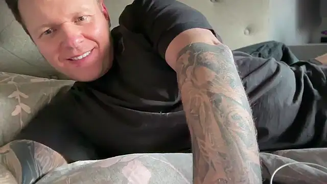 Snapshot of monster_d_2025 chatting on April 9, 2026, 8:42 am monster d 2025 online show from April 9, 2026, 8:42 am