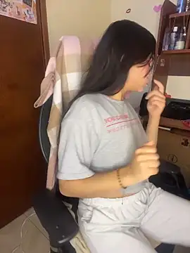 MiaRousexxx  online show from November 9, 2025, 3:32 am