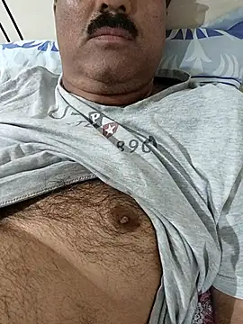 moonflower25 online show from October 28, 2025, 5:34 pm