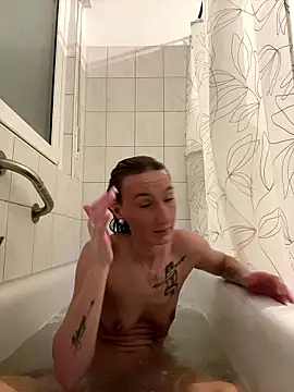 Emilia Mausi online show from January 18, 2026, 7:39 pm