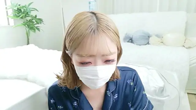 Snapshot of Rina_72 chatting on June 9, 2026, 6:25 am Rina 72 online show from June 9, 2026, 6:25 am
