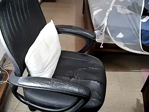 sissypamsissy online show from December 3, 2025, 5:30 am