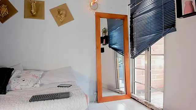 Aleexiiaa online show from January 16, 2026, 12:42 pm