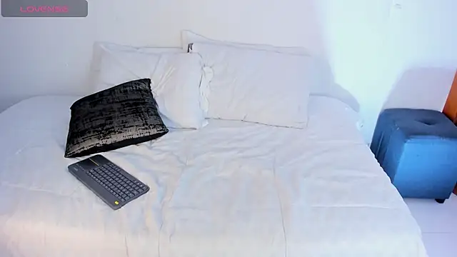 Aleexiiaa online show from September 22, 2025, 12:11 pm