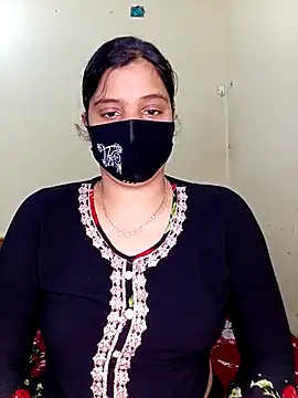 Rose-luckey online show from January 13, 2026, 1:26 pm