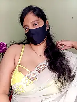 Rose-luckey online show from May 3, 2026, 1:58 pm