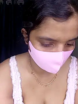 Rose-luckey online show from February 14, 2026, 2:06 pm