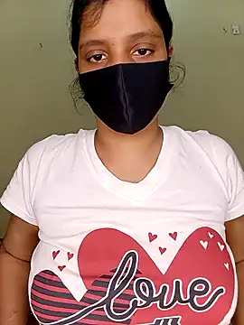 Rose-luckey online show from November 6, 2025, 12:53 pm