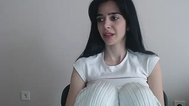 gglingeriee online show from April 23, 2026, 12:29 pm
