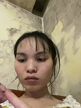 Snapshot of Obkhen chatting on April 13, 2026, 6:01 pm Obkhen online show from April 13, 2026, 6:01 pm