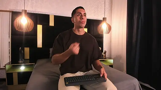 Lucio  Fox online show from May 2, 2026, 11:48 am