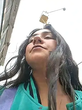 CAROLINE  07 online show from October 4, 2025, 5:25 pm