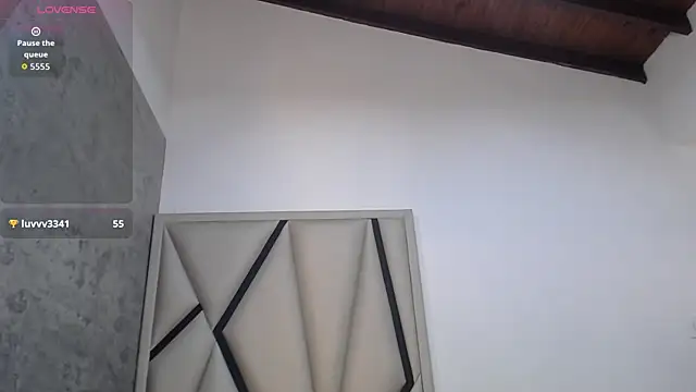  Leohot  online show from November 14, 2025, 3:37 pm