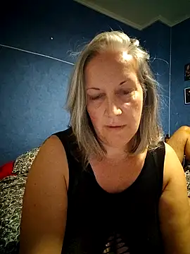 Feelineducentre online show from September 21, 2025, 8:03 pm