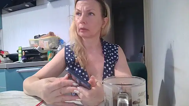 Sweetmurrr online show from July 1, 2026, 12:44 am