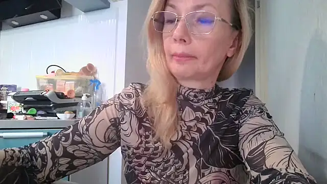 Sweetmurrr online show from July 11, 2026, 2:23 am