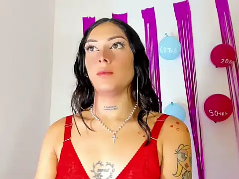 Megan Gil  online show from October 1, 2025, 11:25 am