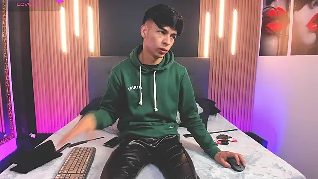 OnlyJos online show from December 17, 2025, 6:46 pm