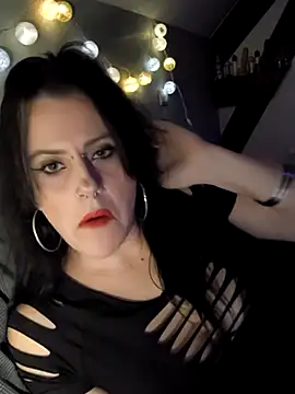 Sosso19squirt online show from October 15, 2025, 11:13 pm