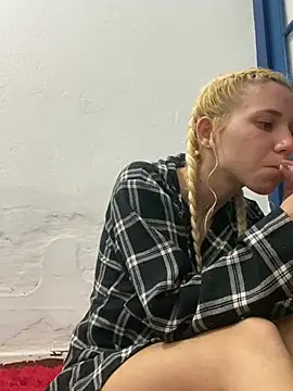 Bruna551 online show from March 26, 2026, 1:37 am