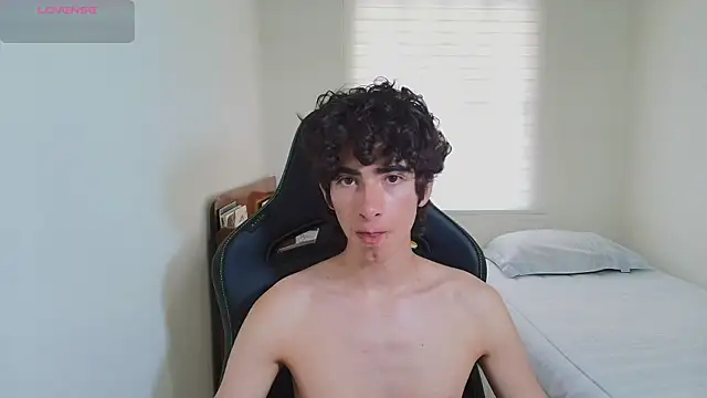 Snapshot of Nude_Boy18 chatting on June 11, 2026, 9:45 pm Nude Boy18 online show from June 11, 2026, 9:45 pm