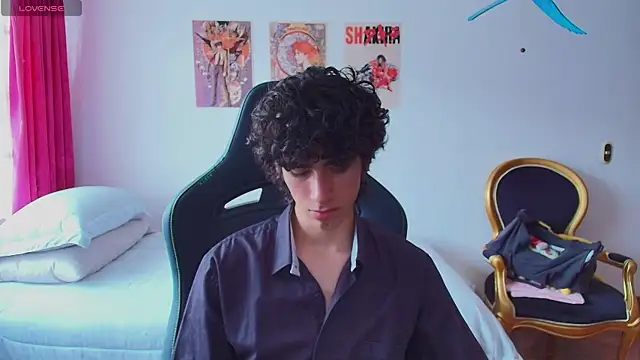 Nude Boy18 online show from July 23, 2026, 8:49 pm
