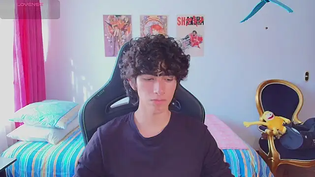 Nude Boy18 online show from July 27, 2026, 9:33 pm