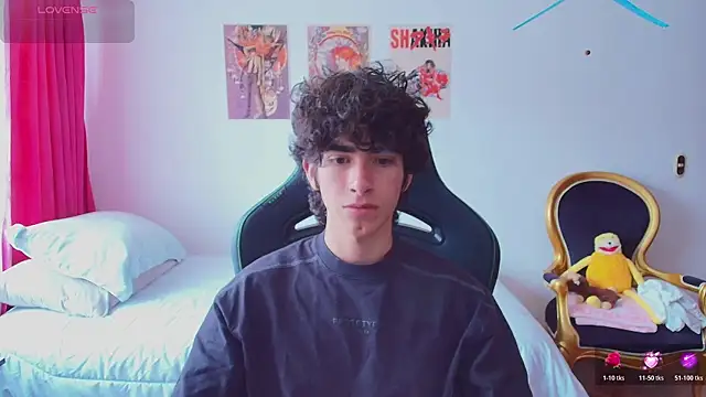Nude Boy18 online show from July 21, 2026, 6:42 pm