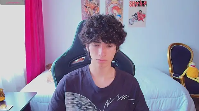 Nude Boy18 online show from July 3, 2026, 8:48 pm