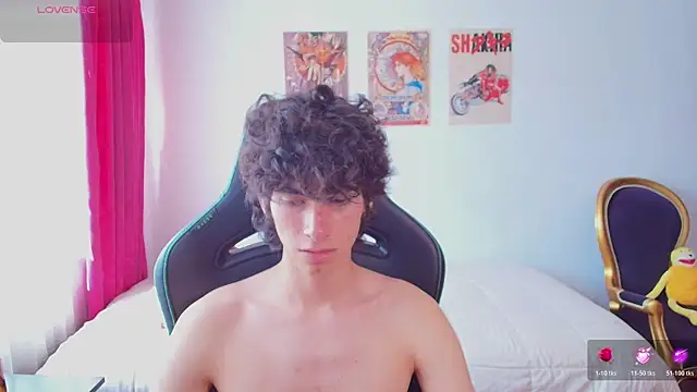 Nude Boy18 online show from July 1, 2026, 8:31 pm