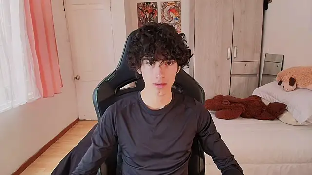 Snapshot of Nude_Boy18 chatting on May 17, 2026, 8:09 pm Nude Boy18 online show from May 17, 2026, 8:09 pm