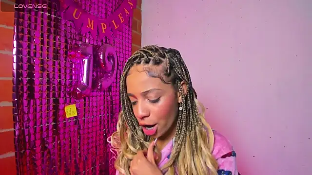 yumi hanna online show from October 3, 2025, 12:14 am