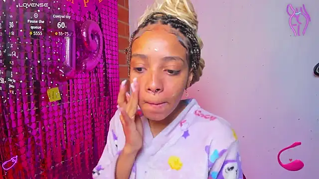 yumi hanna online show from September 29, 2025, 9:42 pm