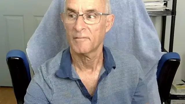 Snapshot of funone1999 chatting on October 22, 2025, 8:30 pm funone1999 online show from October 22, 2025, 8:30 pm