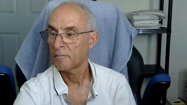 Snapshot of funone1999 chatting on October 31, 2025, 8:49 pm funone1999 online show from October 31, 2025, 8:49 pm