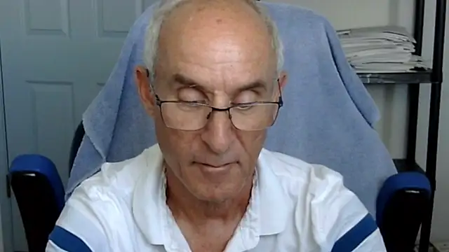 Snapshot of funone1999 chatting on October 1, 2025, 9:40 pm funone1999 online show from October 1, 2025, 9:40 pm