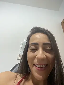 lucioliveira online show from February 18, 2026, 2:42 am