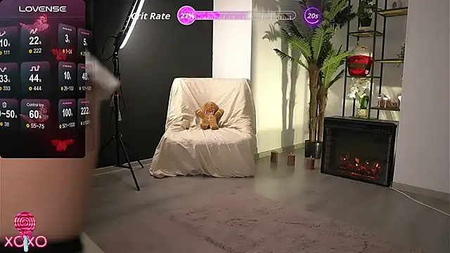 SerenaNoir online show from June 8, 2026, 1:28 am