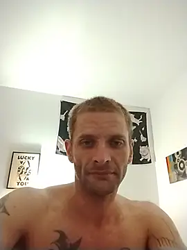 Daddyrabbit117 online show from May 13, 2026, 2:29 am