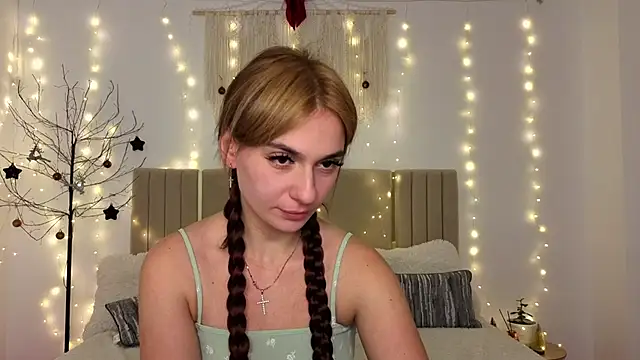 Little mia   online show from January 6, 2026, 11:09 pm